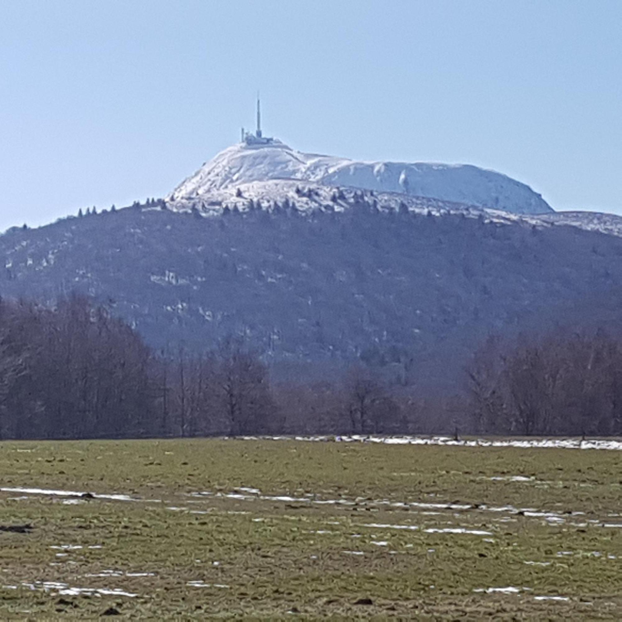 Sejour Au Coeur Des Volcans Сент-Ур Номер фото